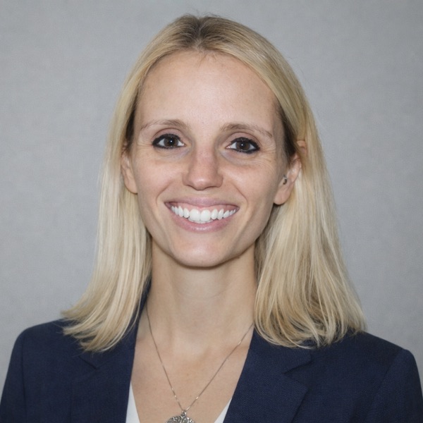 Elizabeth Vaughan headshot