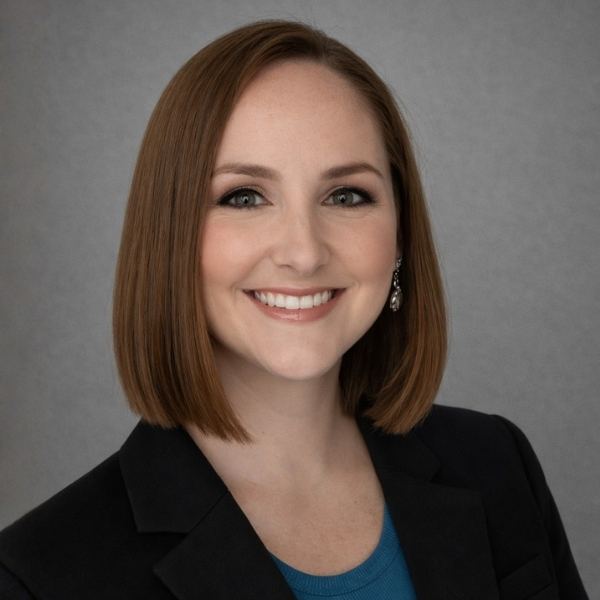 Becky Oslund headshot